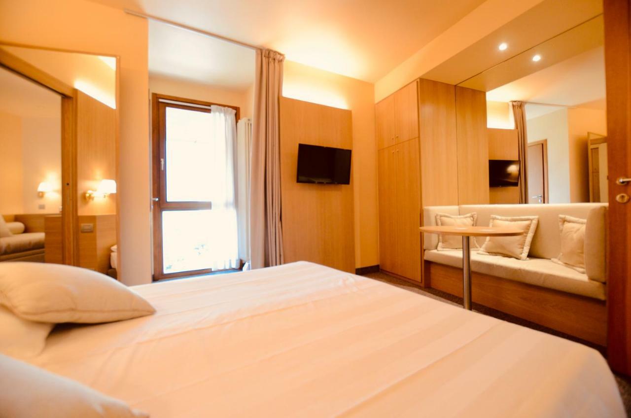 Albergo Sorriso Boario Terme Buitenkant foto